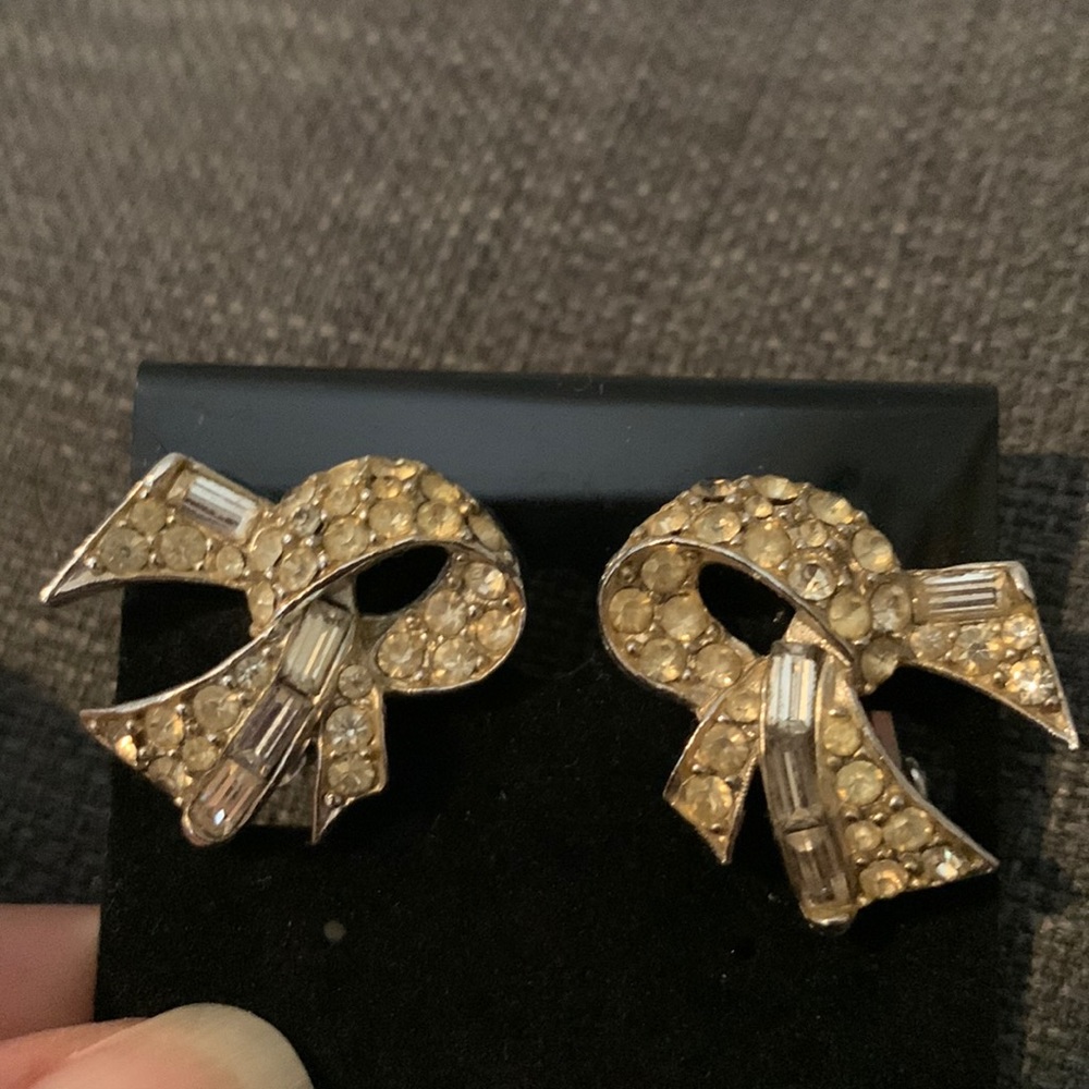 Vintage Pell Rhinestone Clip On Earrings
